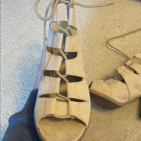 Taupe color side 9 wedge. Never worn!! - Picture 3 of 4